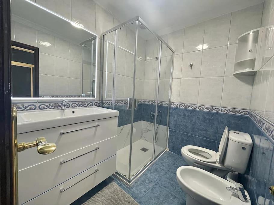 Affordable Holiday Accommodation For Large Families And Groups At Las Canteras Beach With 3 Bedrooms And Free Parking Las Palmas de Gran Canaria Zewnętrze zdjęcie