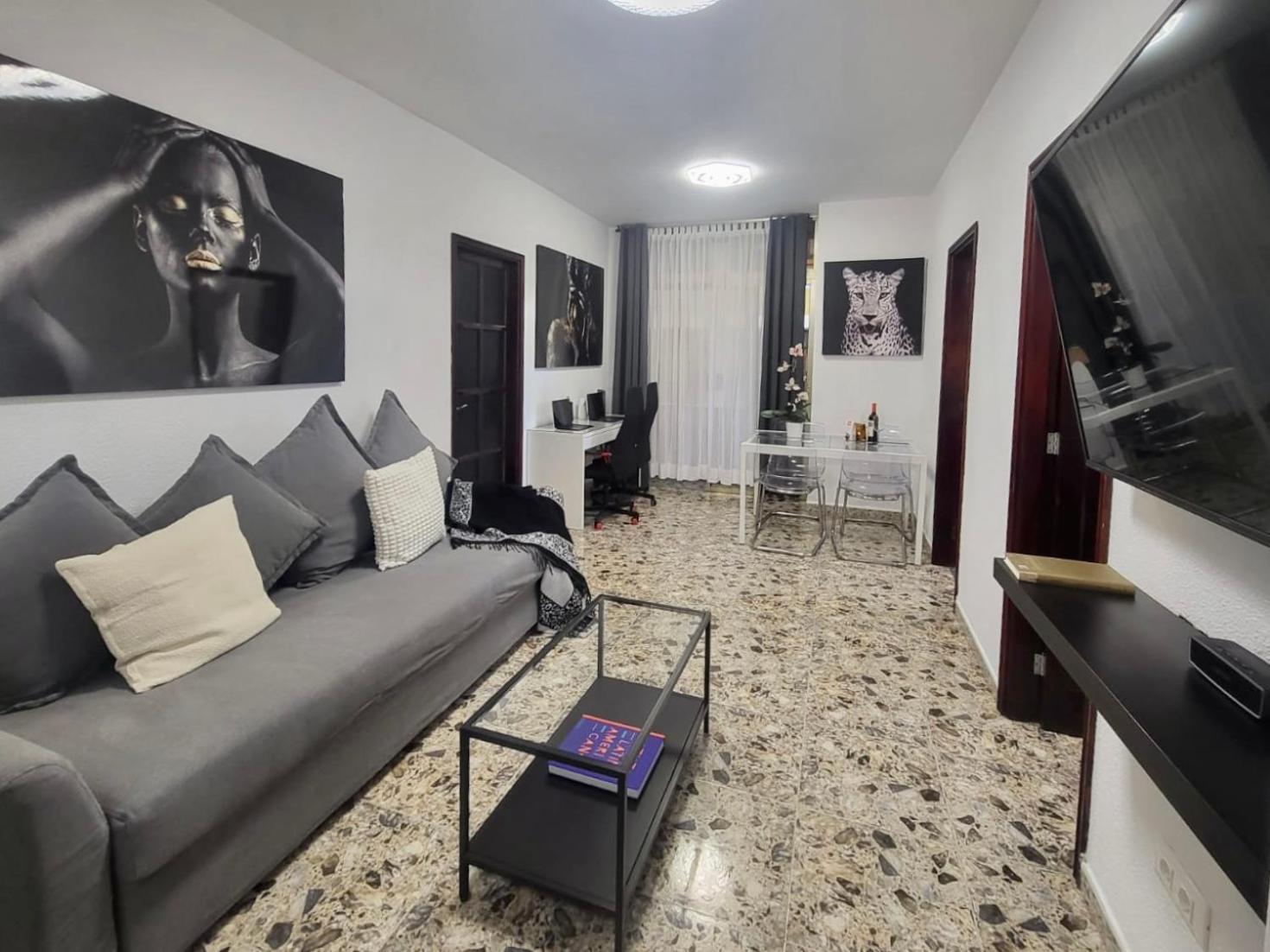 Affordable Holiday Accommodation For Large Families And Groups At Las Canteras Beach With 3 Bedrooms And Free Parking Las Palmas de Gran Canaria Zewnętrze zdjęcie
