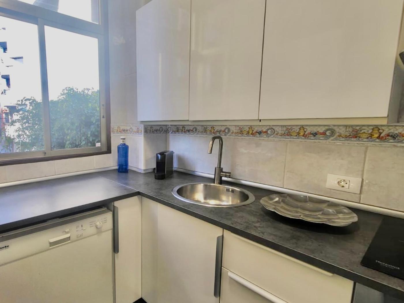 Affordable Holiday Accommodation For Large Families And Groups At Las Canteras Beach With 3 Bedrooms And Free Parking Las Palmas de Gran Canaria Zewnętrze zdjęcie