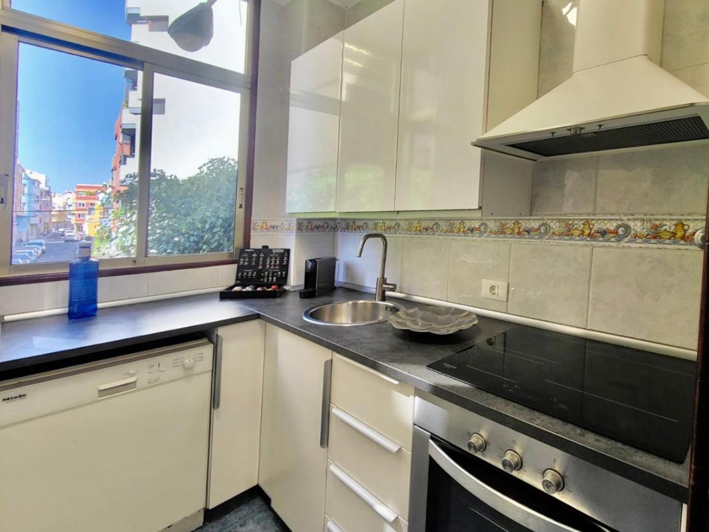 Affordable Holiday Accommodation For Large Families And Groups At Las Canteras Beach With 3 Bedrooms And Free Parking Las Palmas de Gran Canaria Zewnętrze zdjęcie