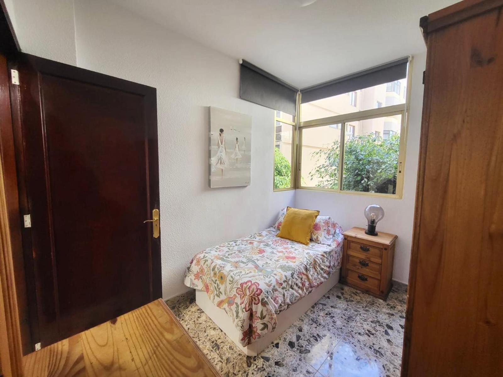 Affordable Holiday Accommodation For Large Families And Groups At Las Canteras Beach With 3 Bedrooms And Free Parking Las Palmas de Gran Canaria Zewnętrze zdjęcie